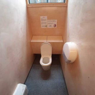 iceland composting toilets