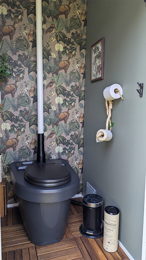 green toilet 100 easy cozy retreat